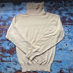 100% Cashmere BELFORD Turtleneck Sweater Butter Yellow Size M